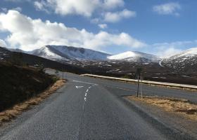Călătoria perfectă în Scoția: cum să explorezi Edinburgh și Highlands cu o mașină închiriată
