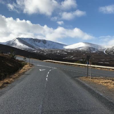 Călătoria perfectă în Scoția: cum să explorezi Edinburgh și Highlands cu o mașină închiriată 