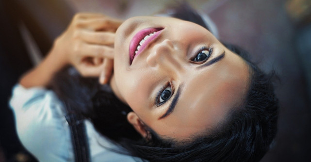 De ce nu e bine sa refuzi un compliment si 3 moduri in care sa reactionezi cand nu stii ce sa zici