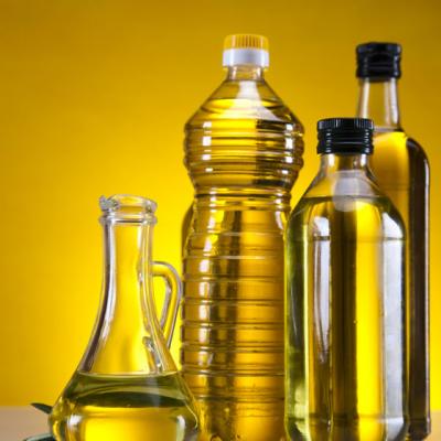 MINCIUNILE de pe etichete: Ce contin uleiurile si ce spun producatorii