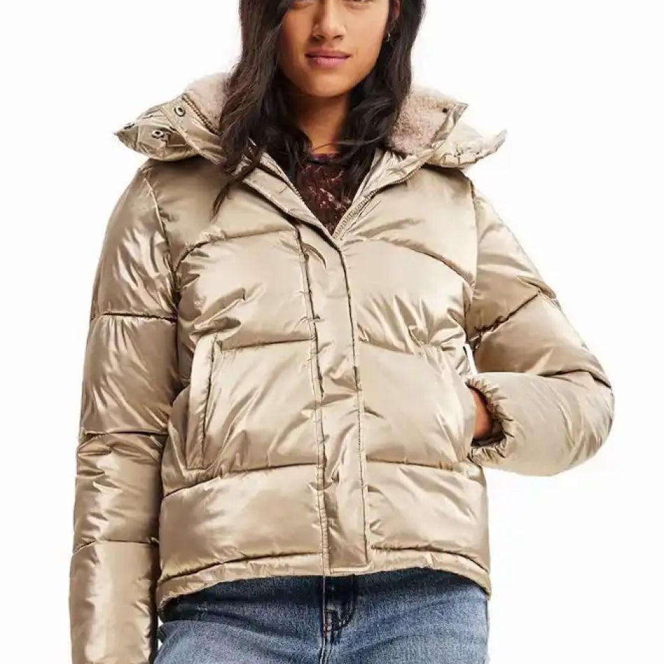 Strălucirea modernă: Cum integrezi accente metalice în ținutele tale