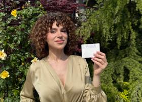 Când deschizi ochii la ce se întâmplă, nu-i mai poți închide la loc – despre vot, frică și misoginie cu Ada Maria Ileana