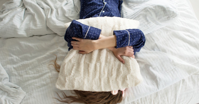 3 lucruri care te vor ajuta sa te ridici mai usor din pat in diminetile friguroase 