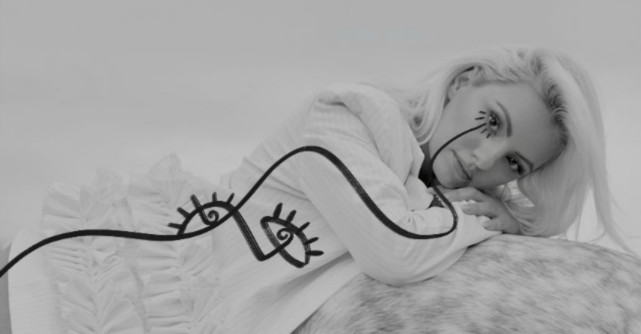 Alexandra Stan lanseaza varianta acustica a piesei Obsesii