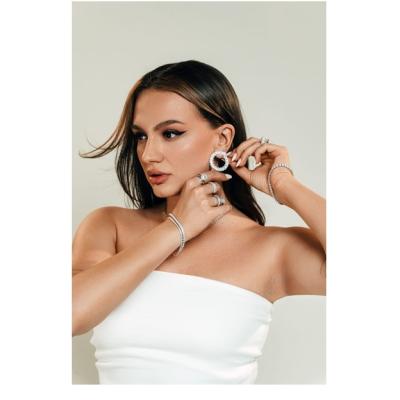 Top 5 modele de cercei cu diamante care sunt ideale pentru cadouri de lux 