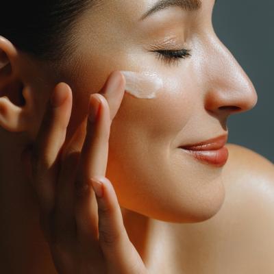 10 ingrediente periculoase pe care e bine să le eviți în produsele de frumsețe