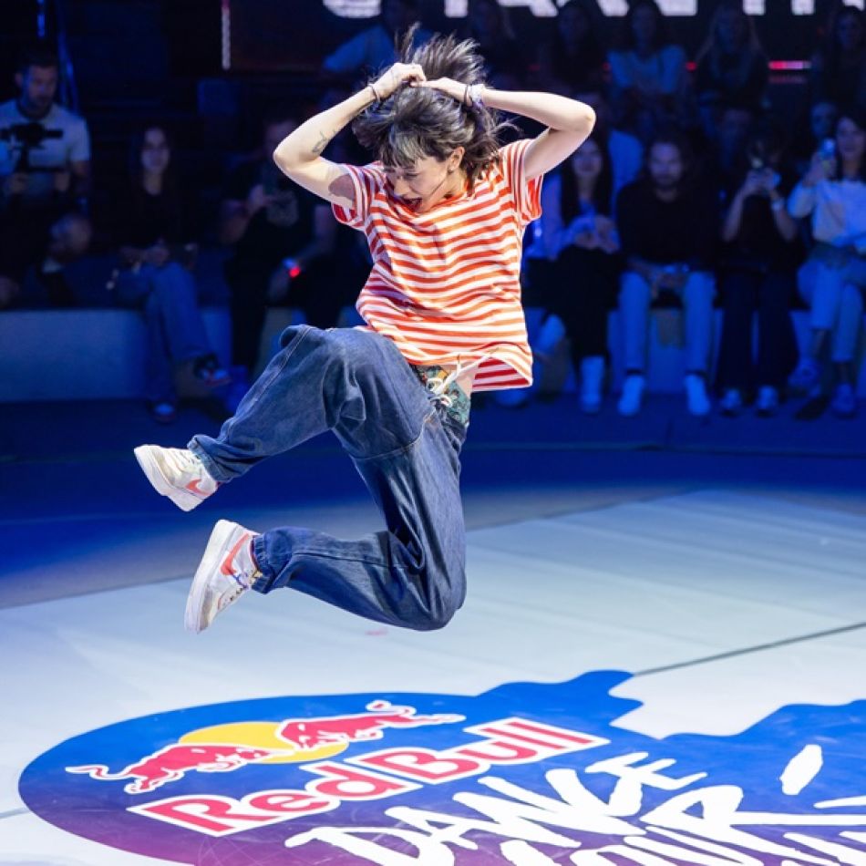 Adam Chițu a fost desemnat cel mai bun dansator de street-dance din România la Red Bull Dance Your Style