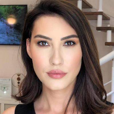 Un ten reîntinerit cu microneedling