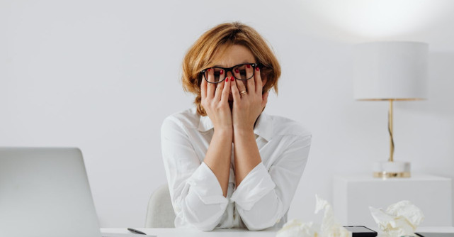 Ești blocată în modul de supraviețuire? Semne și soluții care te ajută să-ți crești calitatea vieții