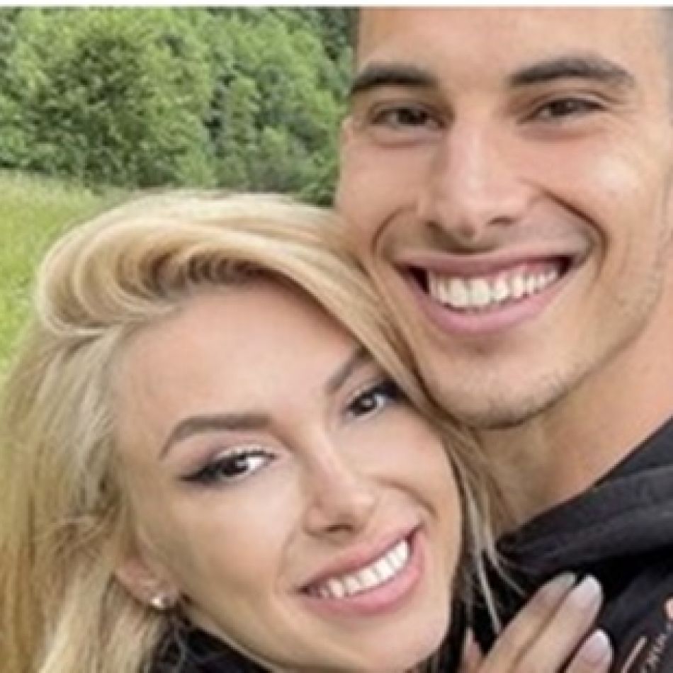 Fetițele Andreei Bălan l-au cunoscut pe Victor Cornea! Ella și Clara, toate un zâmbet!