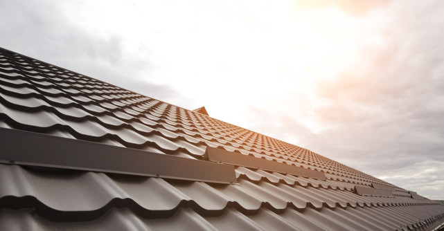 Tabla vs țigla de la Bilka: ce tip de acoperiș se potrivește casei tale?