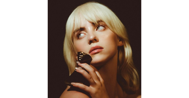 Douglas Live combina interactiunea clientilor si cumparaturile online pentru a crea o experienta digitala inovatoare