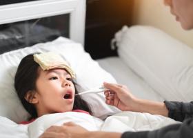 Scade febra rapid la copii - ghid complet pentru părinți
