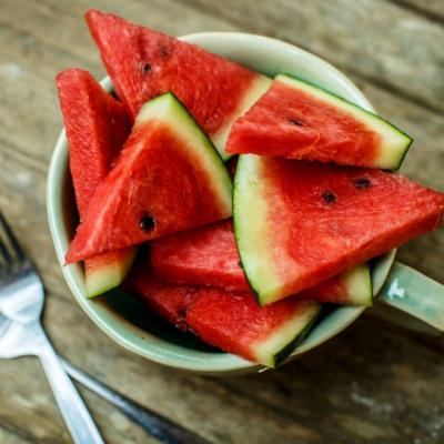 Beneficiile consumului de pepene rosu. Ce afectiuni previne