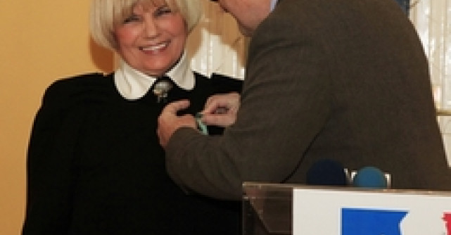 Doina Levintza, Cavaler al Ordinului Artelor si Literelor