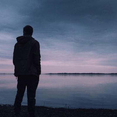 Cele 3 mari frici emotionale ale barbatilor, dezvaluite de un barbat