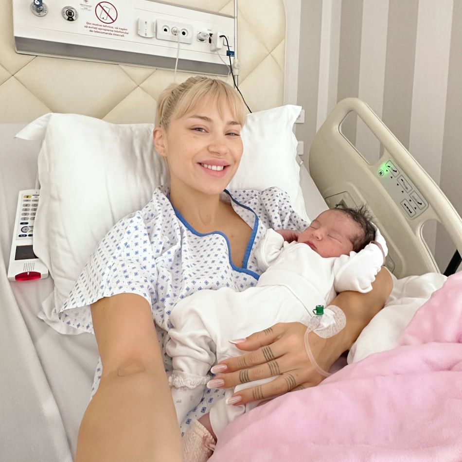 Alina Ceușan, bucurie imensă după ce a devenit mamă pentru a doua oară. Prima imagine cu micuța Perla Tisa