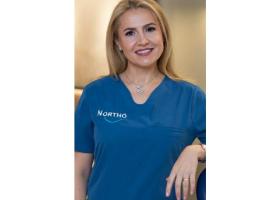 Interviu cu Dr. Teodorina Secară, medic ortodont. Ce sunt aliniatorii dentari și cât de importantă este prevenția