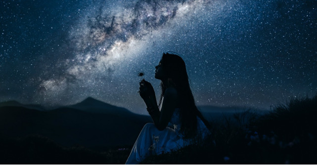 5 pasi pentru a auzi  vocea Universului