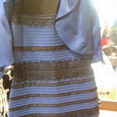 Foto: Aceasta rochie A INNEBUNIT internetul. Tu ce culoare o vezi?