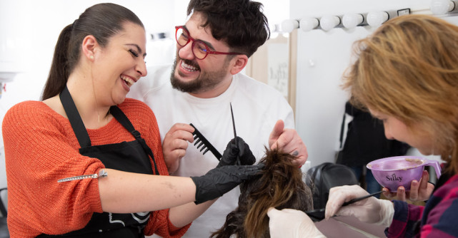 Alex Fox: Tunsoarea este un element inventat de oameni mișto, pentru a corecta forma fetei 