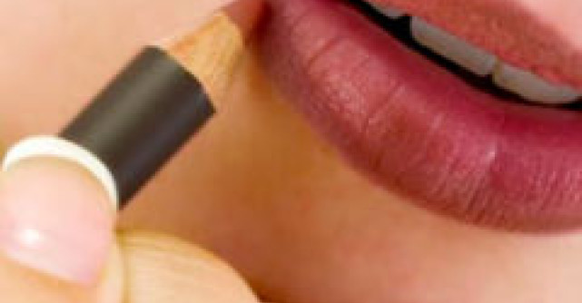 7 Greseli de evitat in machiaj