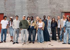 LIVE LOOSE: E mai mult decât o croială, e o stare de spirit. Colecția Levi’s Primăvară/ Vară 2025 extinde variantele XL