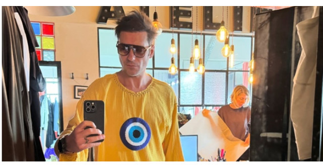 Cât costă ținutele purtate de Radu Vâlcan la Insula Iubirii. Piesele sunt lucrate manual și din materiale de lux