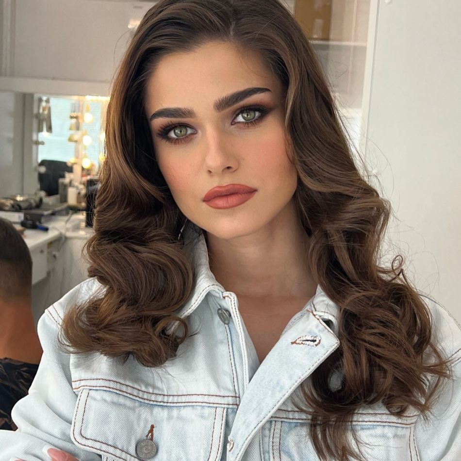 Theo Rose, despre discuția cu un preot care i-a schimbat viața. Artista a făcut o promisiune ce îi va schimba viața