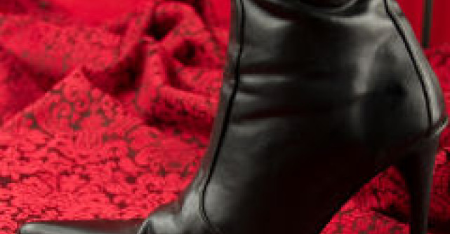 Video: Xmas on heels - Mihaela Glavan si Ovidiu Buta semneaza o colectie speciala de sarbatori