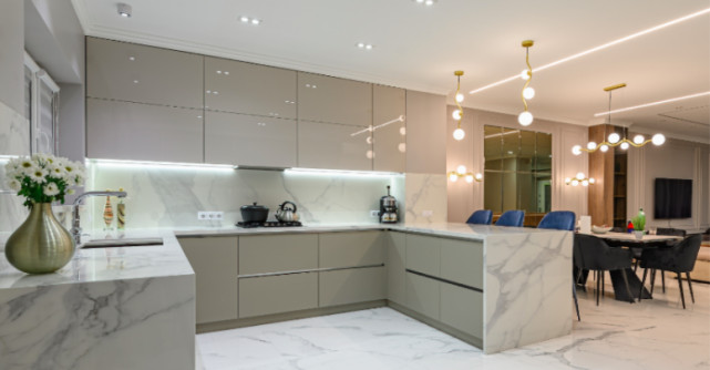 Bucătărie cu accente de marmură – idei creative pentru casa ta