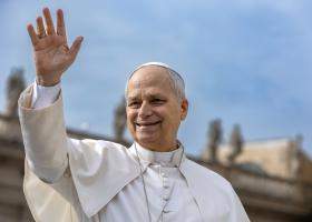 Papa Leon al XIV-lea, diagnosticat cu cancer pulmonar. Medicii i-au extirpat un lob al plămânului drept