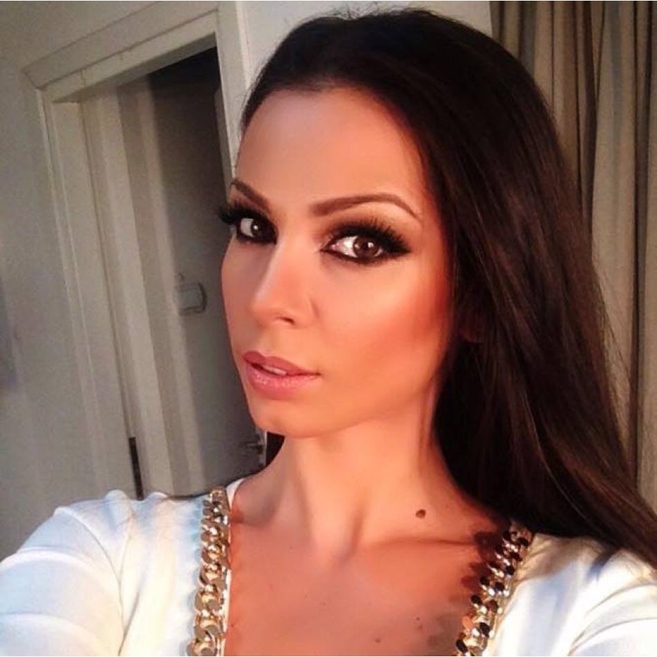 Iuliana Luciu, singură și neliniștită! De ce nu reușește vedeta să își găsească un partner?