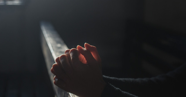 Rugăciuni pentru găsirea unui loc de muncă - Ghid spiritual și practic