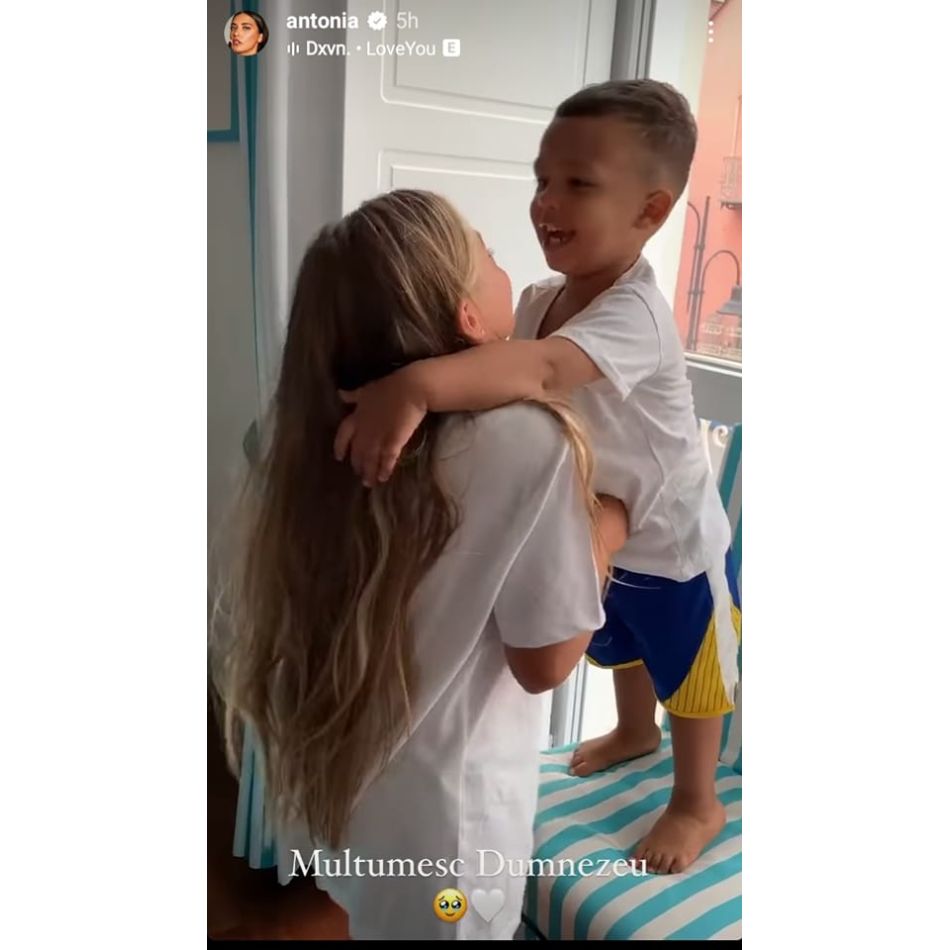 Antonia radiază de fericire alături de copiii ei! Cum i-a surprins artista pe Maya, Akim și Dominic?