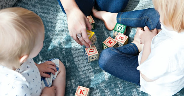 Gândirea critică: ce este și cum o încurajăm la copii?