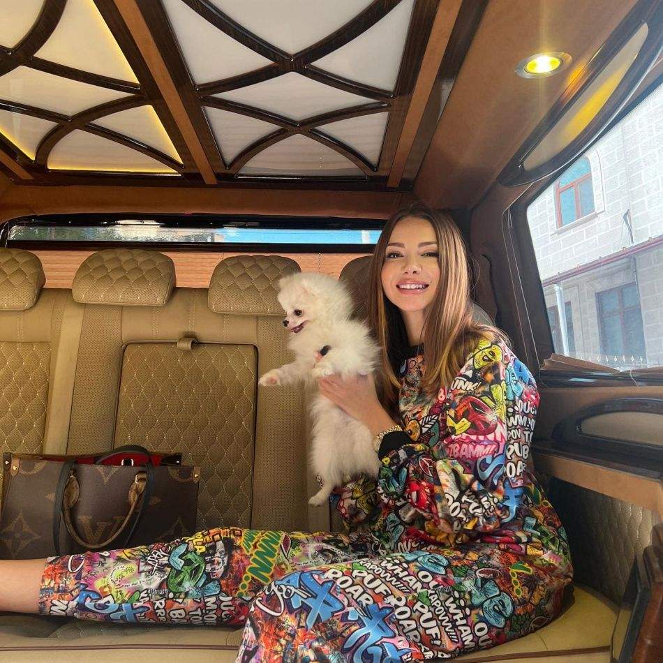 Otilia Bilionera, noi detalii despre logodnicul turc: S-a împuşcat în piept...