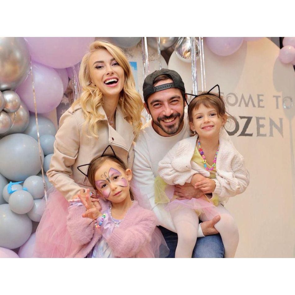 Andreea Bălan, fericită alături de Victor  Cornea: O nouă poveste de dragoste pentru artistă