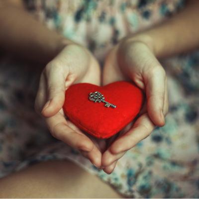 7 pași pentru a-ți deschide inima spre iubire necondiționată