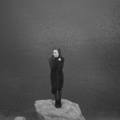 Scrisoare de la o străină către altă străină: Știu că lucrurile sunt dificile, însă încă lupți și asta te face minunată