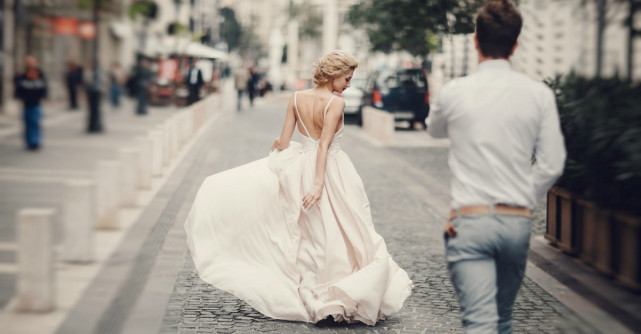 Indragosteste-te de o femeie Varsator... si vei intelege ce inseamna iubirea adevarata