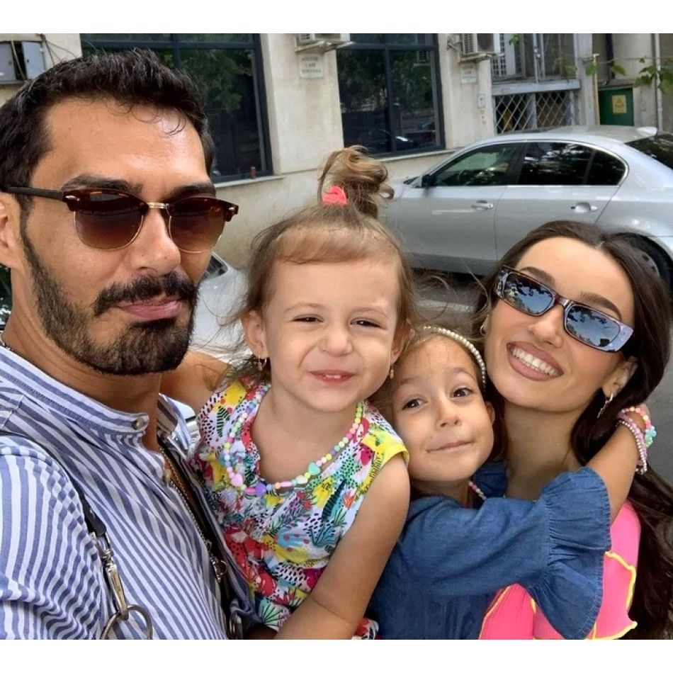 Andreea Bălan a acceptat ca Viviana Sposub să stea în preajma fetițelor:E minunat! Și se poartă frumos cu ele...