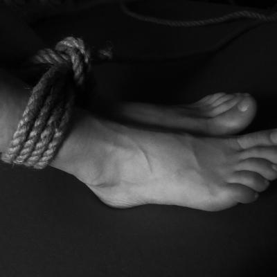 4 fetișuri care merită explorate în relație: Cum să aduci pasiunea la un nou nivel