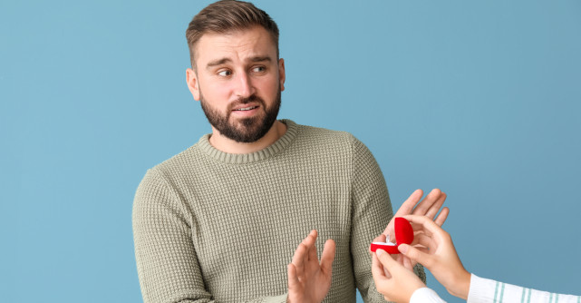 5 Semne că iubitului tău îi este frică de angajament