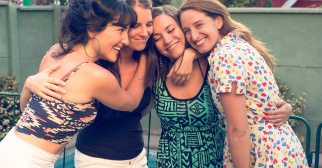 Dilemele lui Carmen: Ca femei, avem datorii morale către femeile de lângă noi 