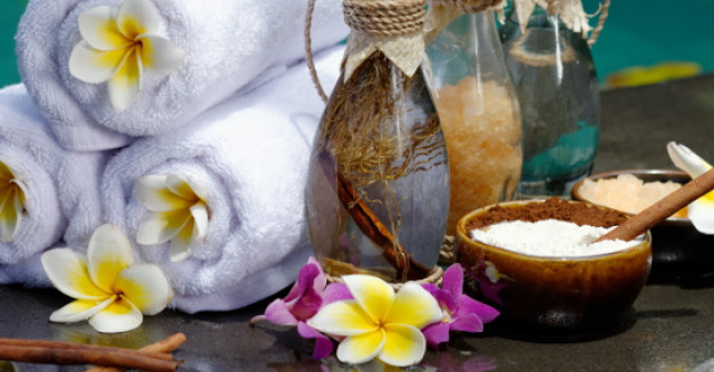 Exfoliante naturale de top: cum sa-ti exfoliezi eficient pielea