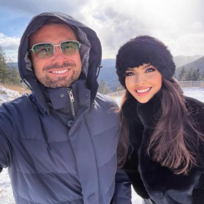 Adrian Mutu și-a surprins soția cu un gest romantic chiar în mijlocul străzii. Declarația de dragoste care i-a cucerit pe fani
