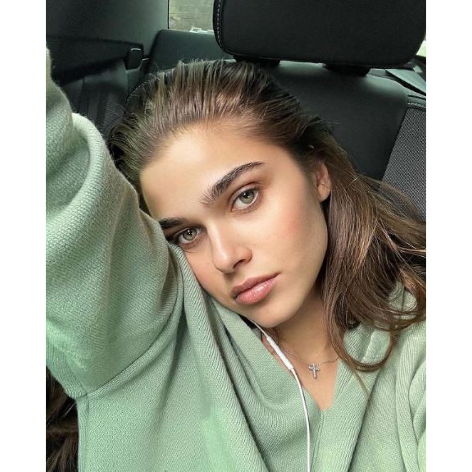 Theo Rose, enervată la culme pe social media. Artista a avut o reacție surprinzătoare în fața fanilor