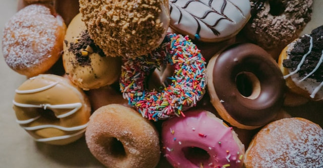 Viața poate fi mai dulce fără zahăr! Plan de acțiune în 4 pași pentru a gestiona pofta de dulce