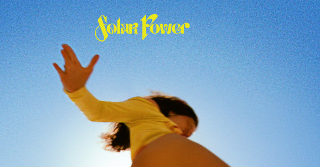 LORDE a revenit cu albumul Solar Power